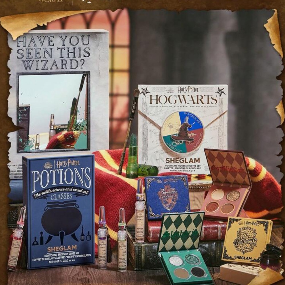 $50 FULL HARRY POTTER MAKEUP SET. NEW. $50 WHEN BUNDLED - Picture 4 of 15